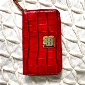 Womans Dooney and Bourke wallet!